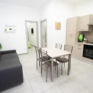  Appartamento Casa Vacanza Serafino Italia